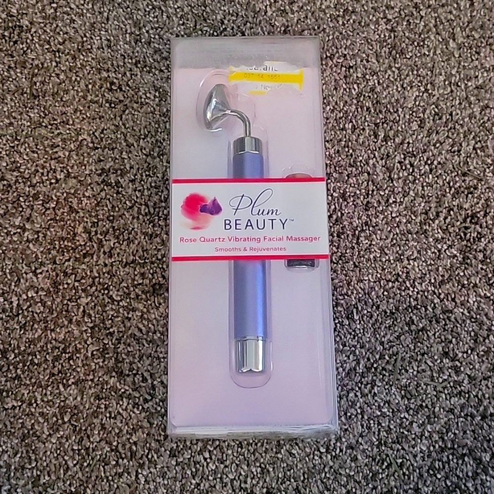 Rose Quartz Vibrating Facial Massager
